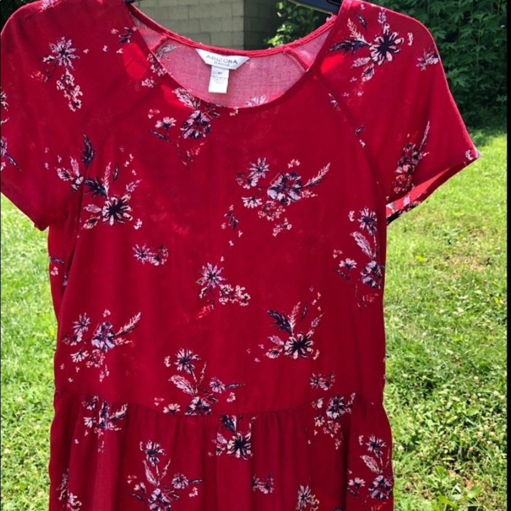 *donate 3/1/22* ArizonaJeanCo scoop neck top - Picture 5 of 6